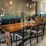 No-21 Urban Apartment 3 Beedrom Paris